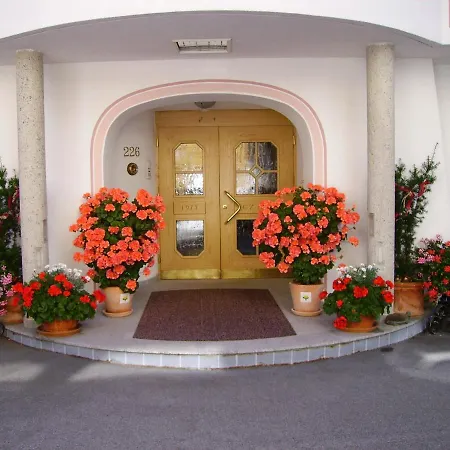 Villa Mark 住宿加早餐酒店 伊施格尔